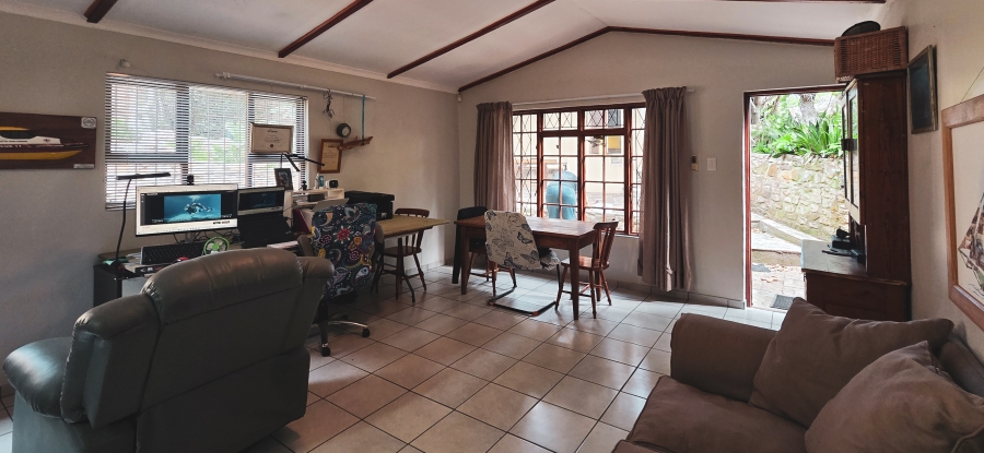 8 Bedroom Property for Sale in West Bank Eastern Cape